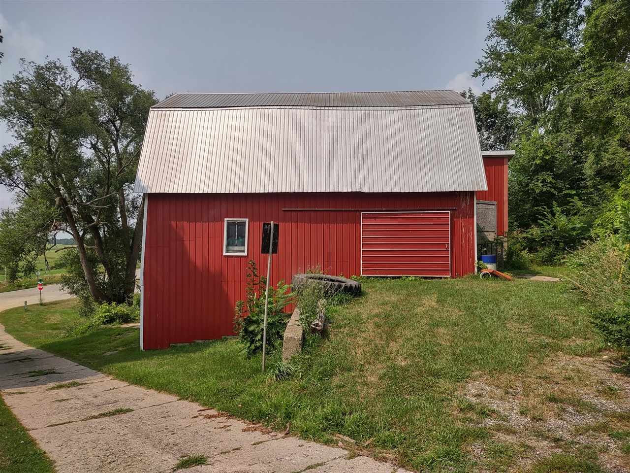 main property photo 38