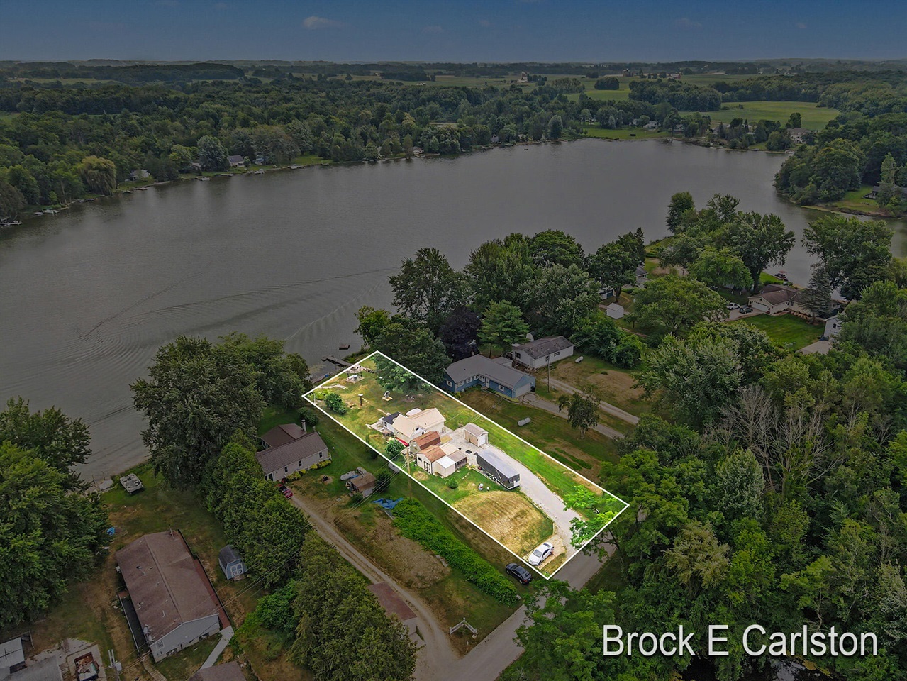 main property photo 40