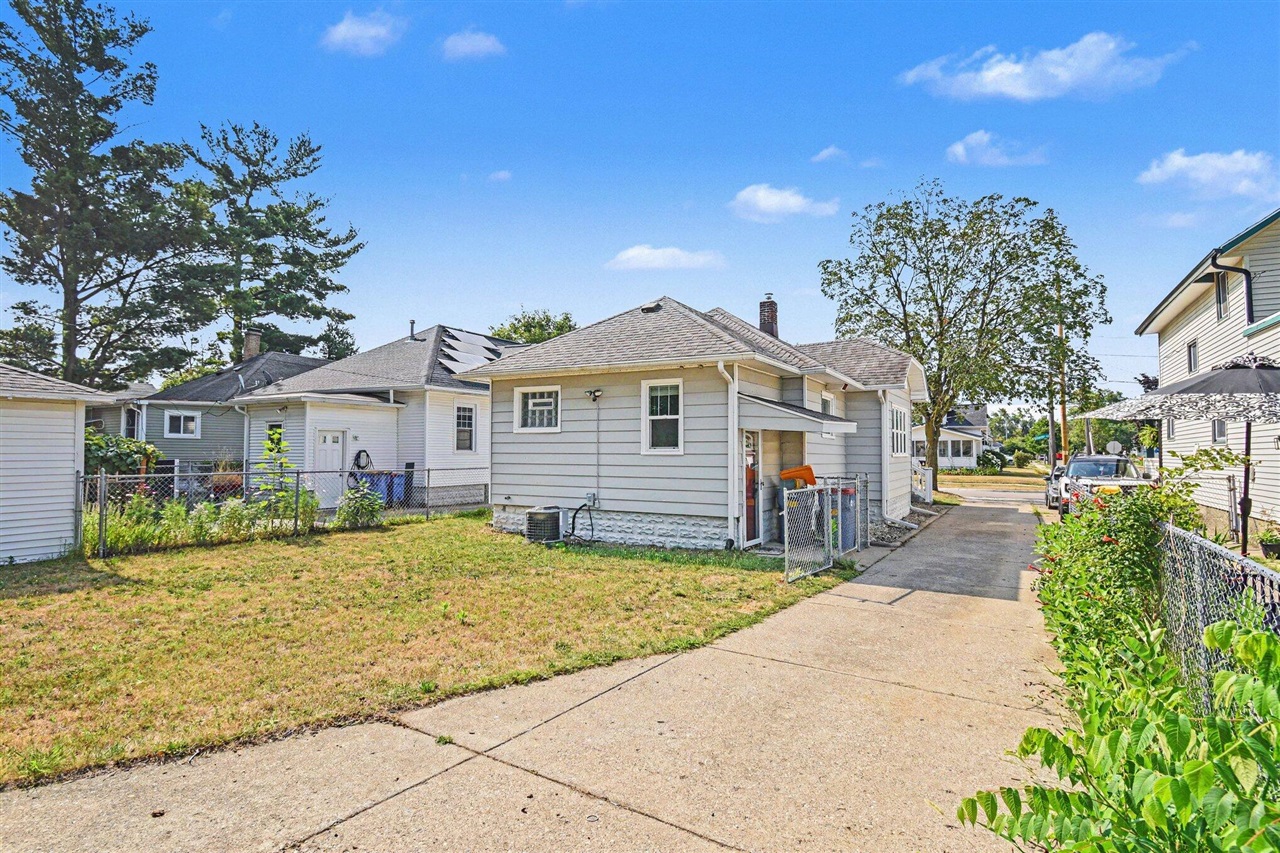 main property photo 26
