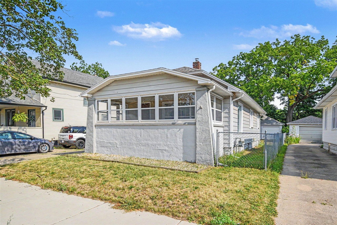 main property photo 3