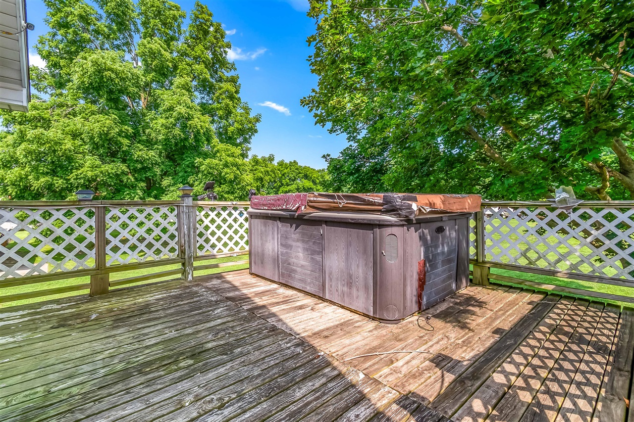 main property photo 10