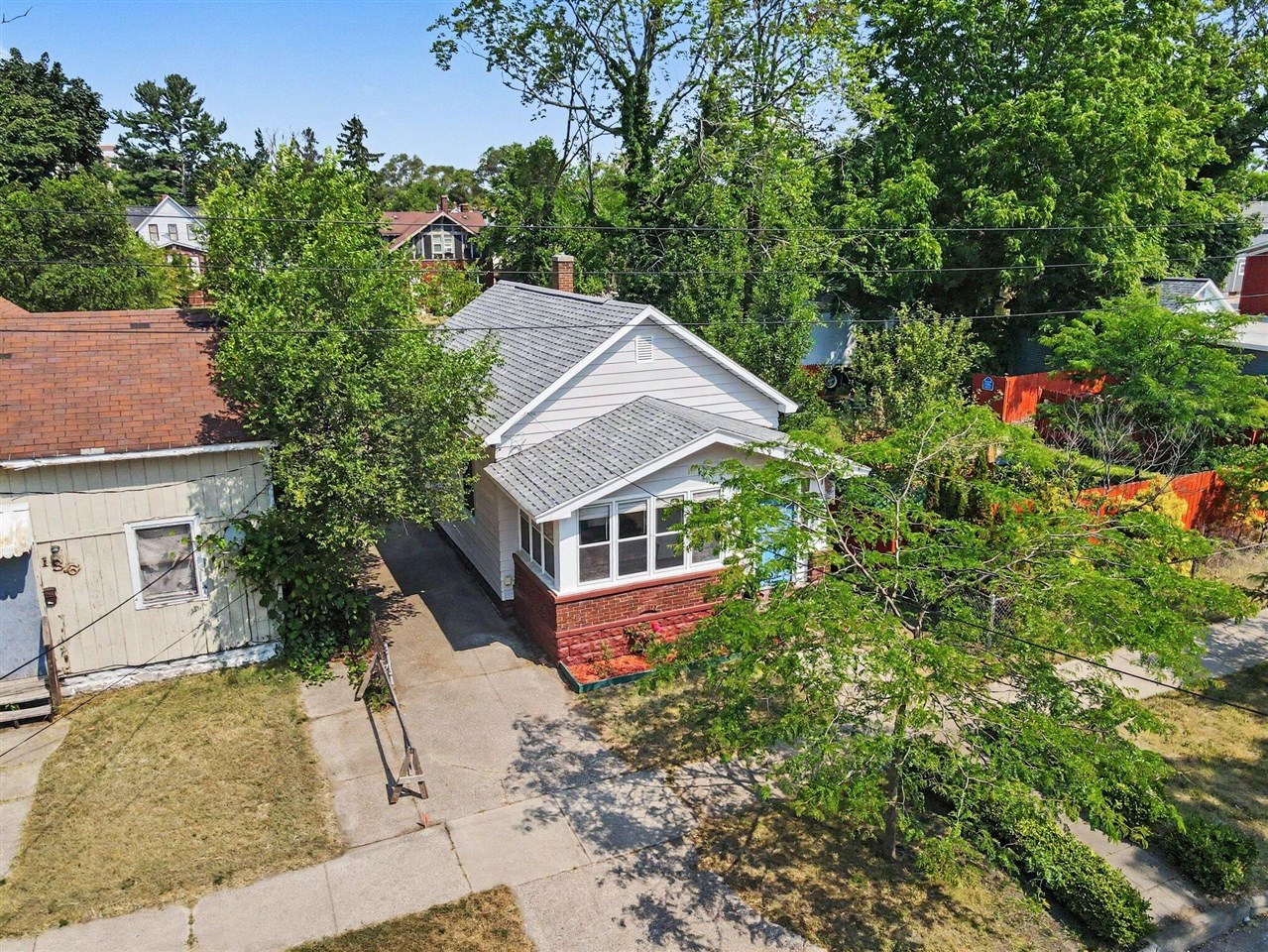 main property photo 24