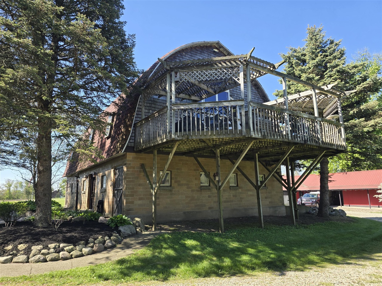 main property photo 13