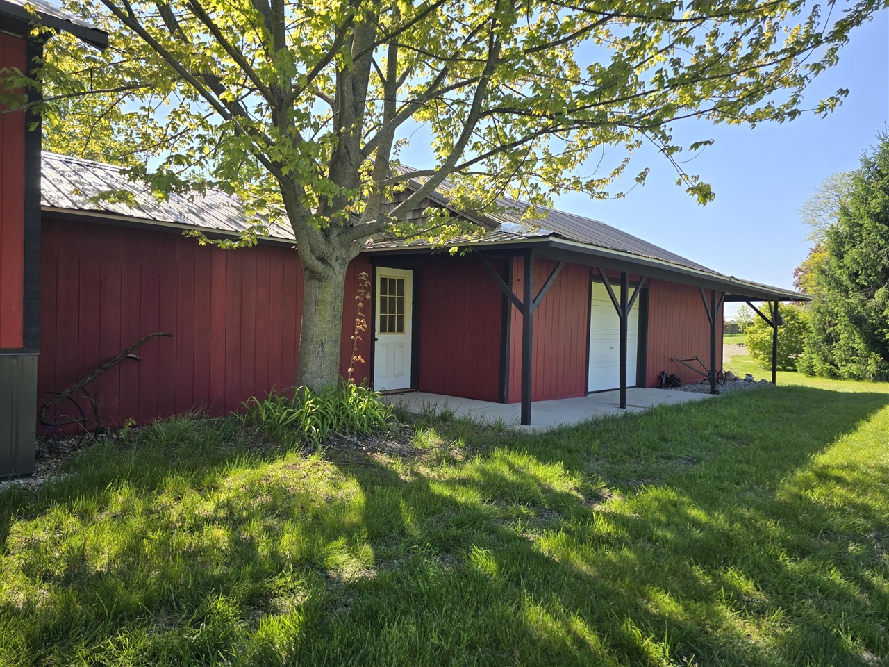 main property photo 24