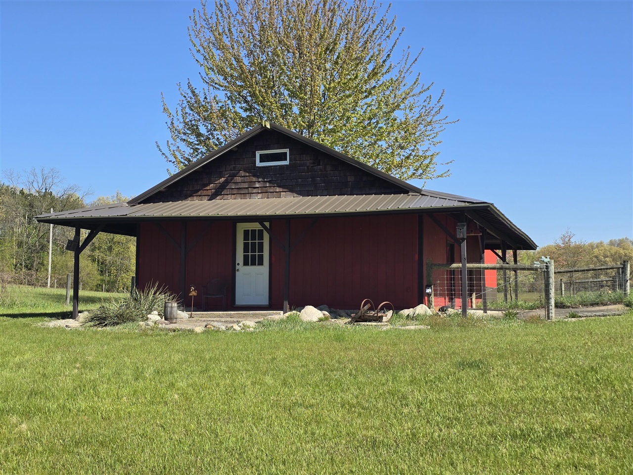 main property photo 26