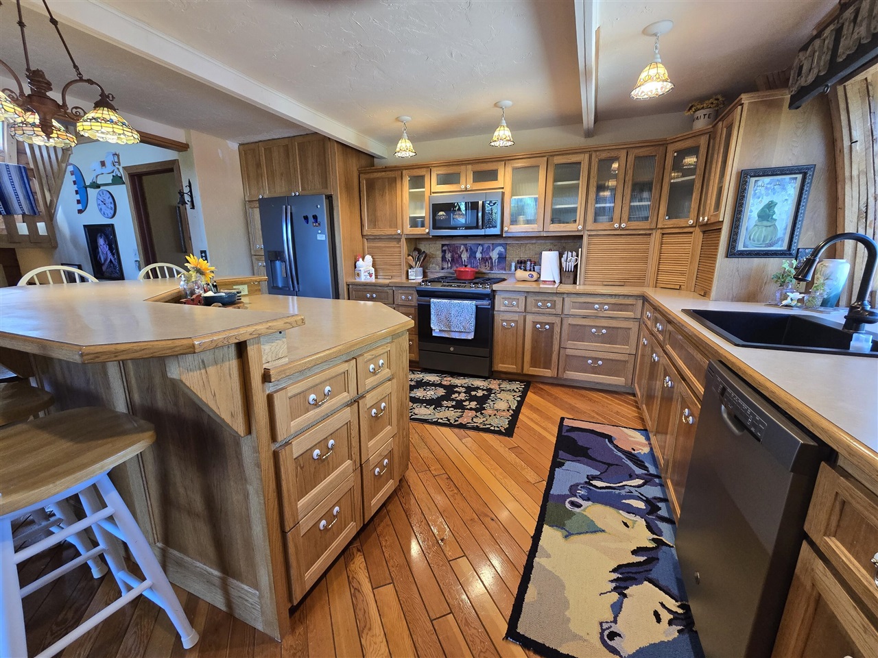 main property photo 50