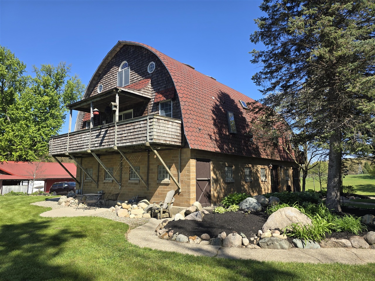 main property photo 6