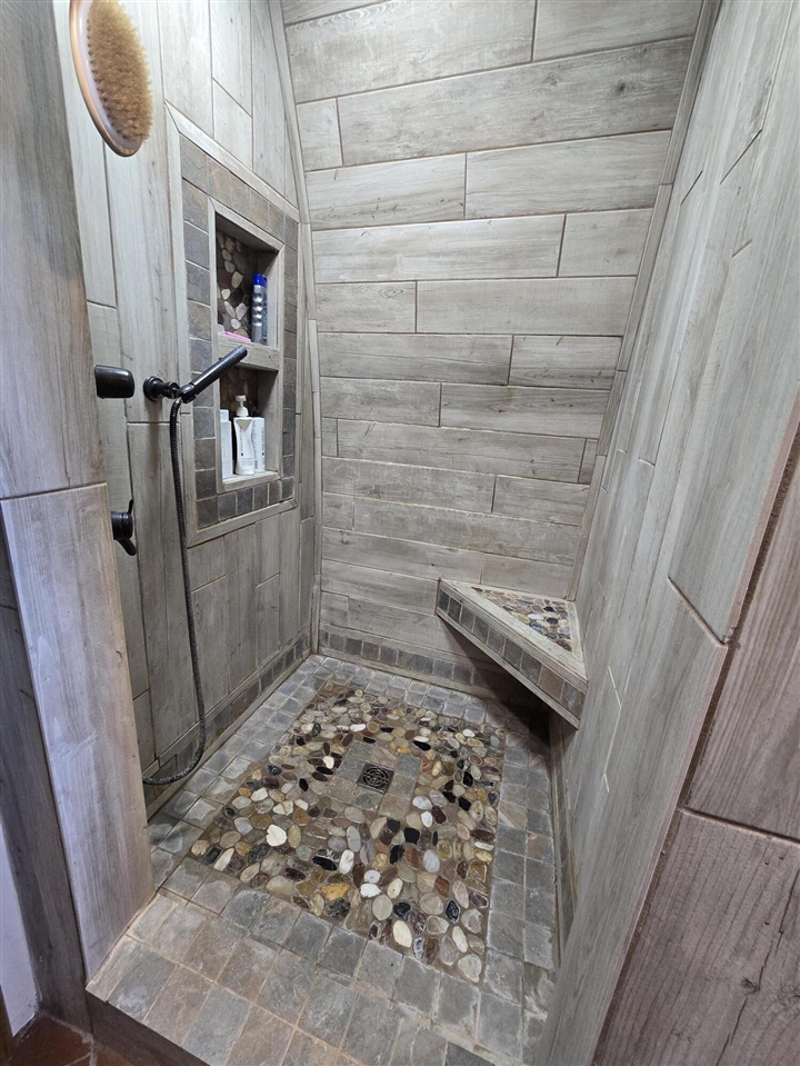 main property photo 79