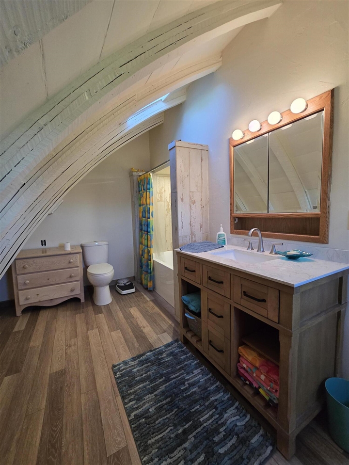 main property photo 89