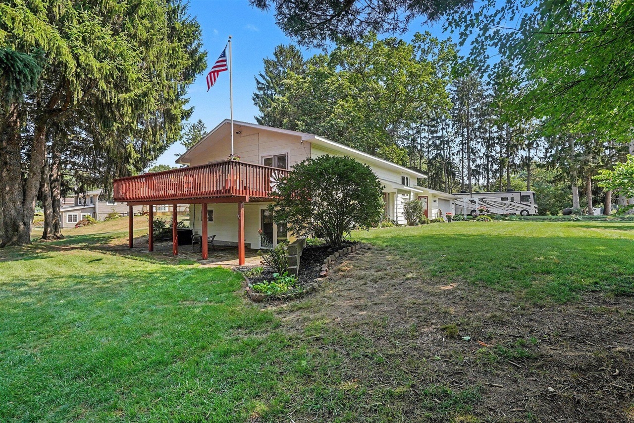 main property photo 30