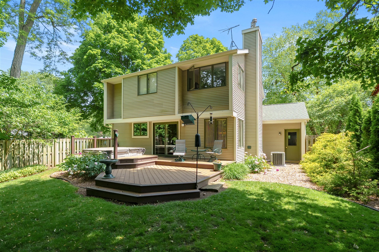 main property photo 25