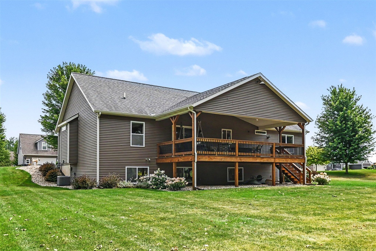 main property photo 30