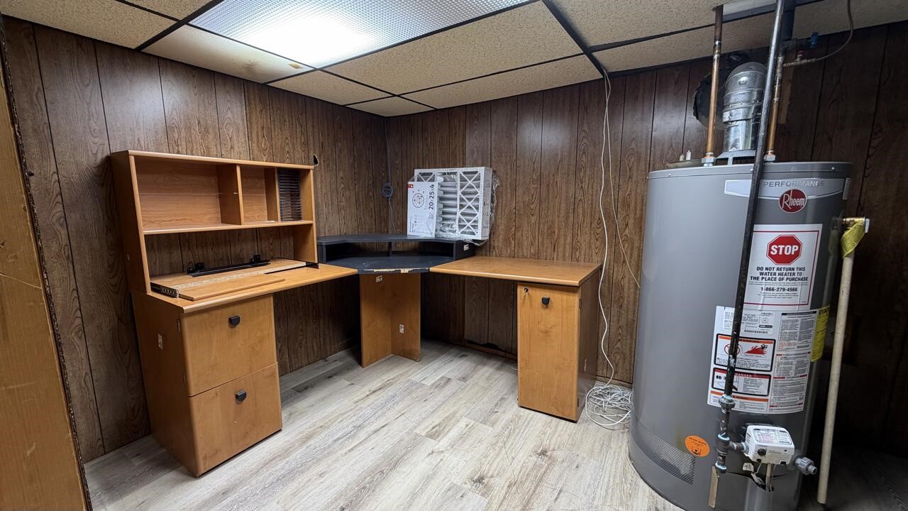 main property photo 28