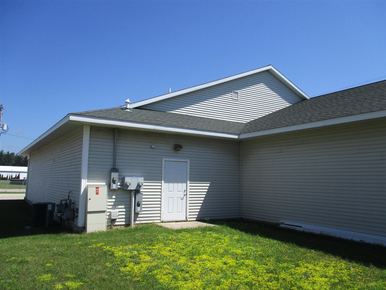 main property photo 5