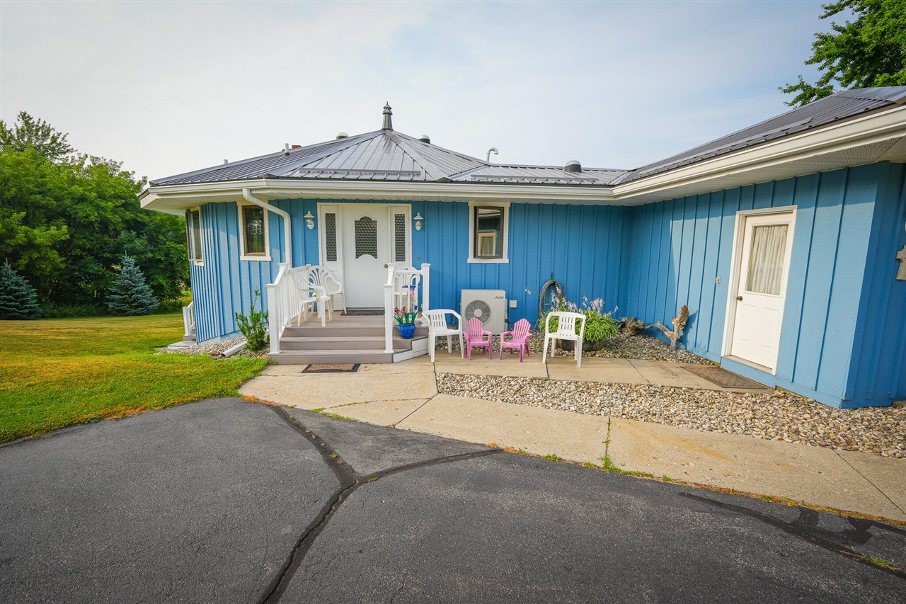 main property photo 46