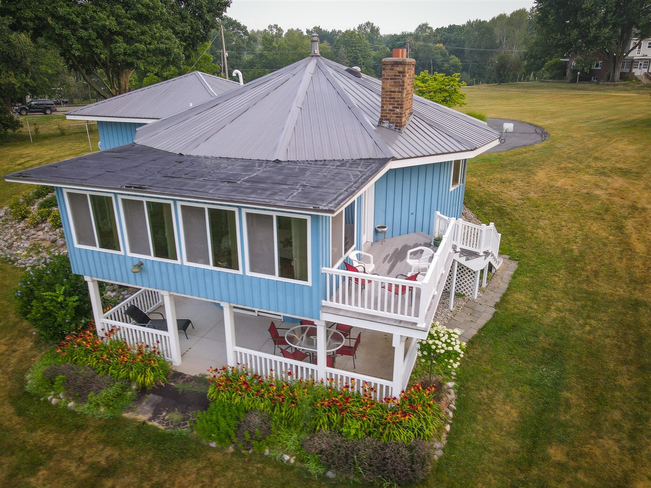 main property photo 49