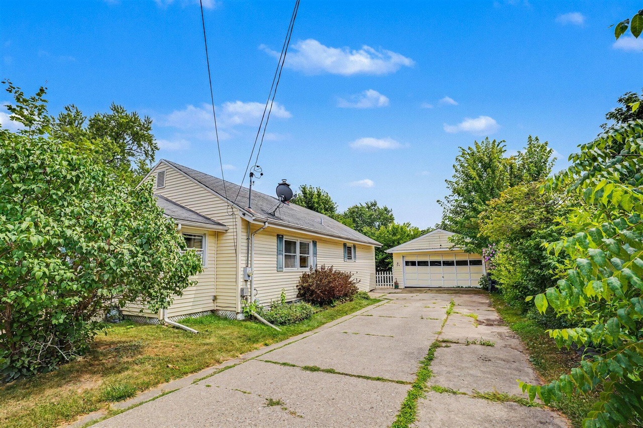 main property photo 3