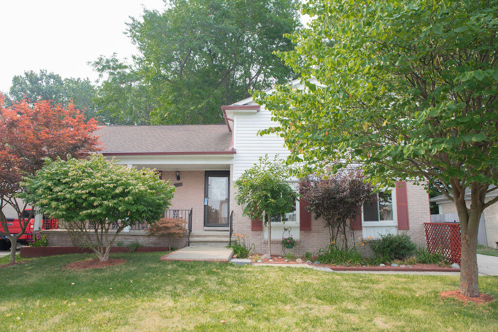 main property photo 4