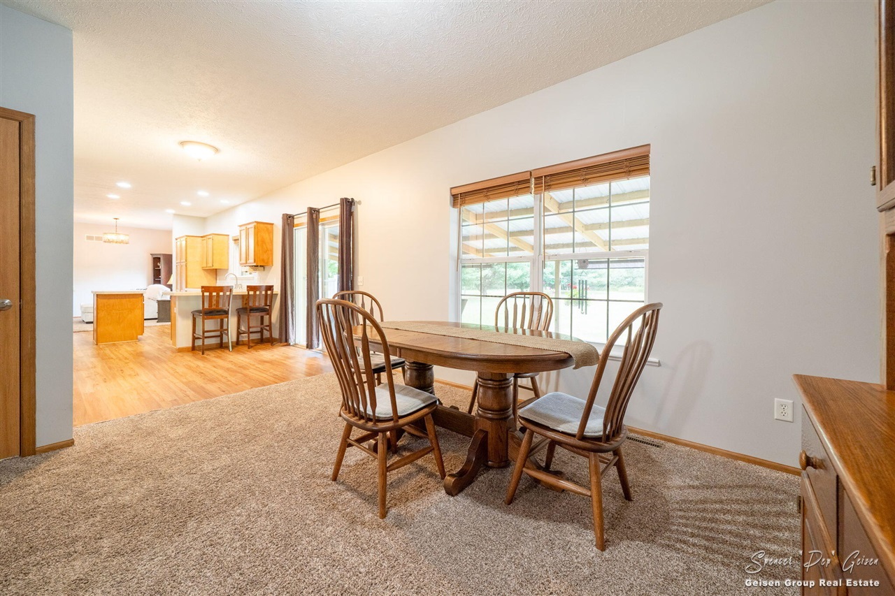 property viewer photo 18
