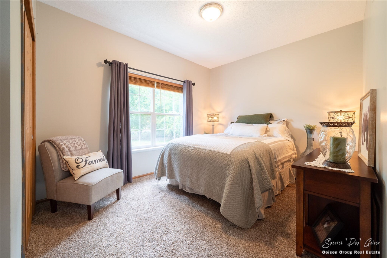 property viewer photo 25