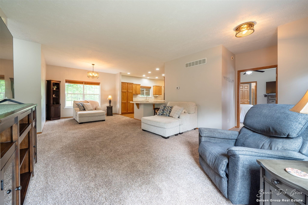 property viewer photo 9