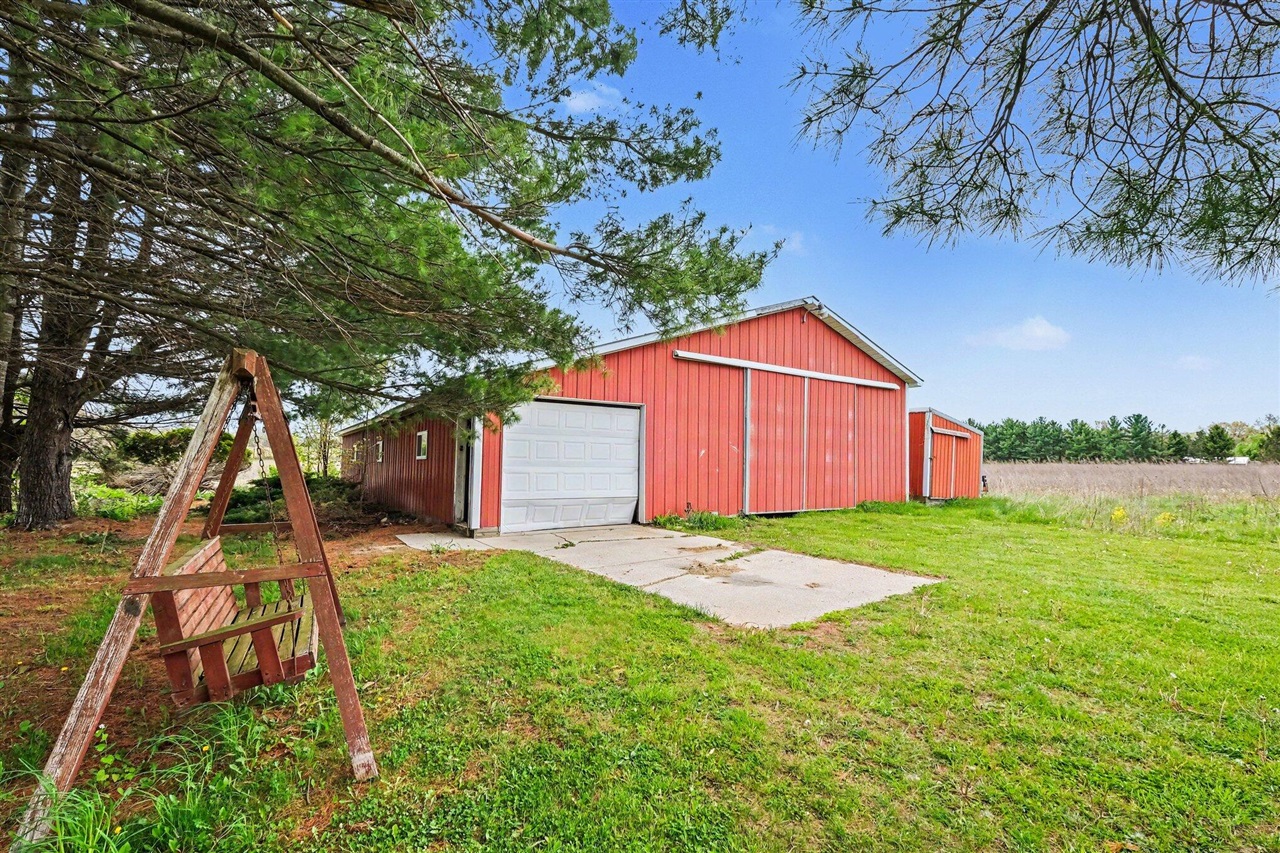 main property photo 26