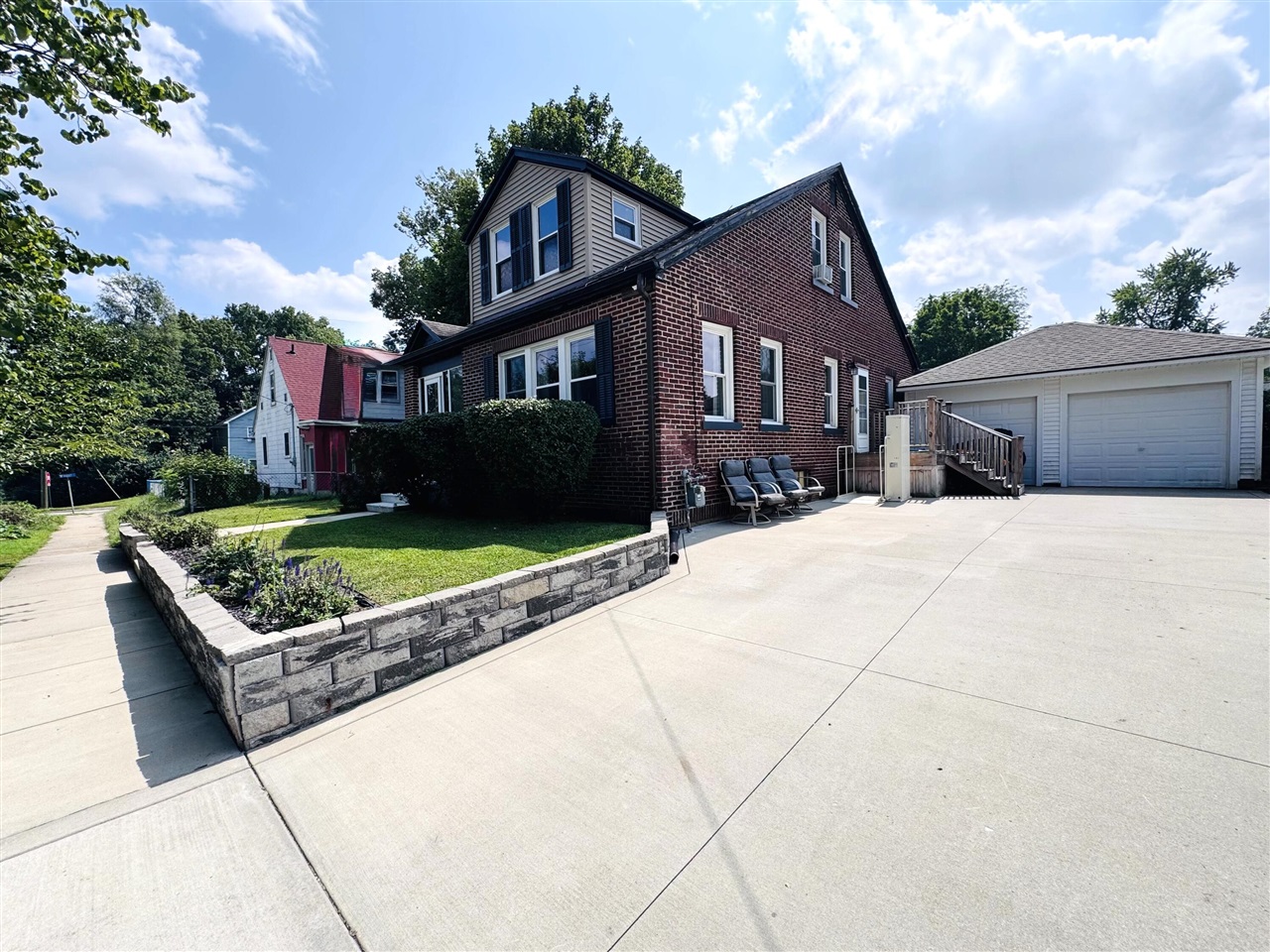 main property photo 35