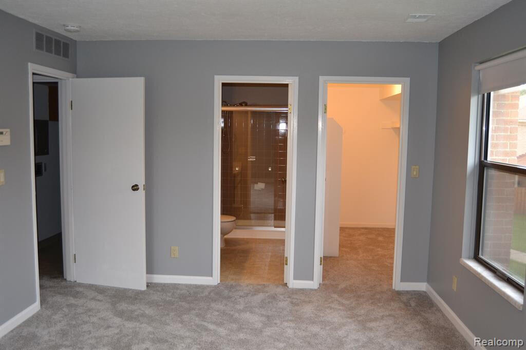 property viewer photo 6