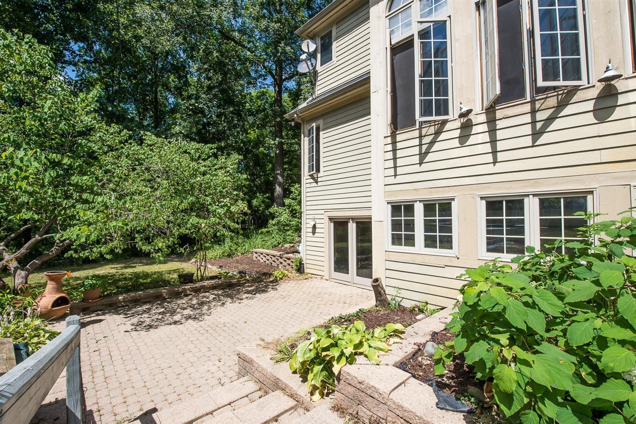 main property photo 74