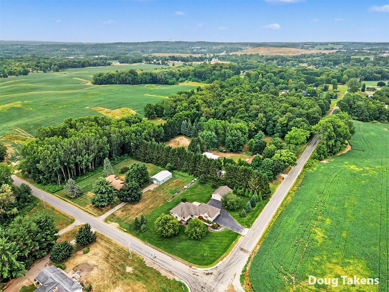 main property photo 13