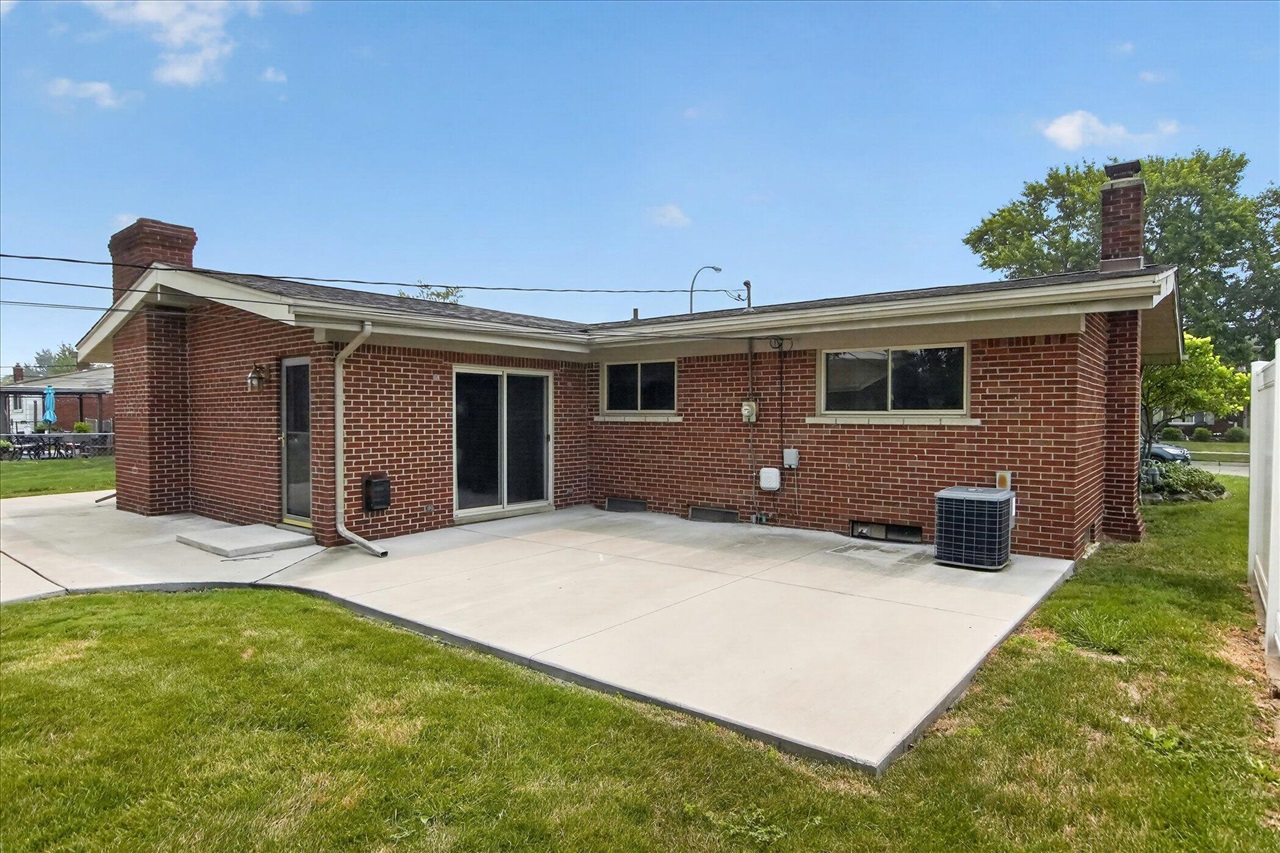 main property photo 36