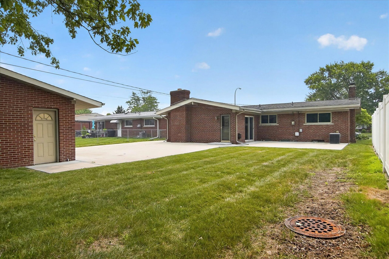 main property photo 37
