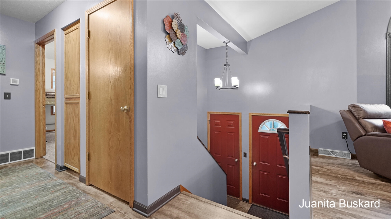 property viewer photo 18