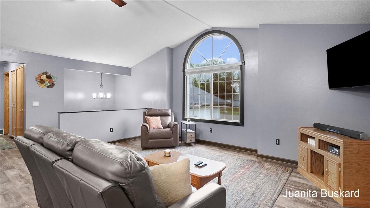 property viewer photo 7