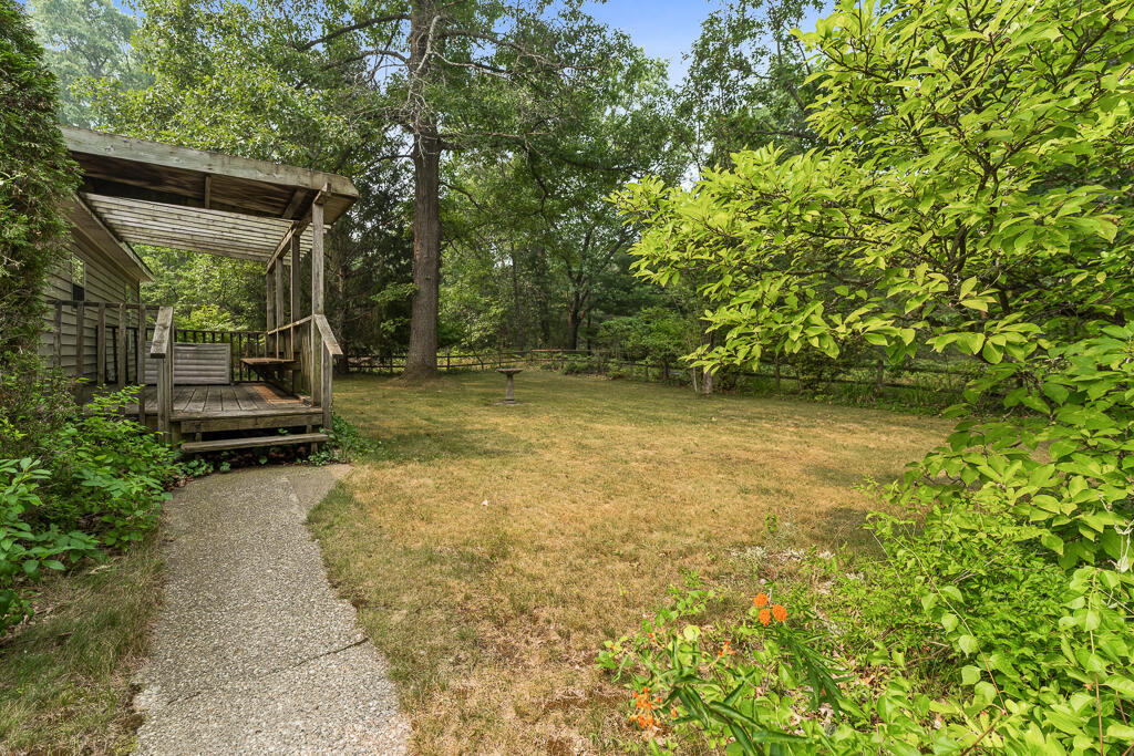 main property photo 28