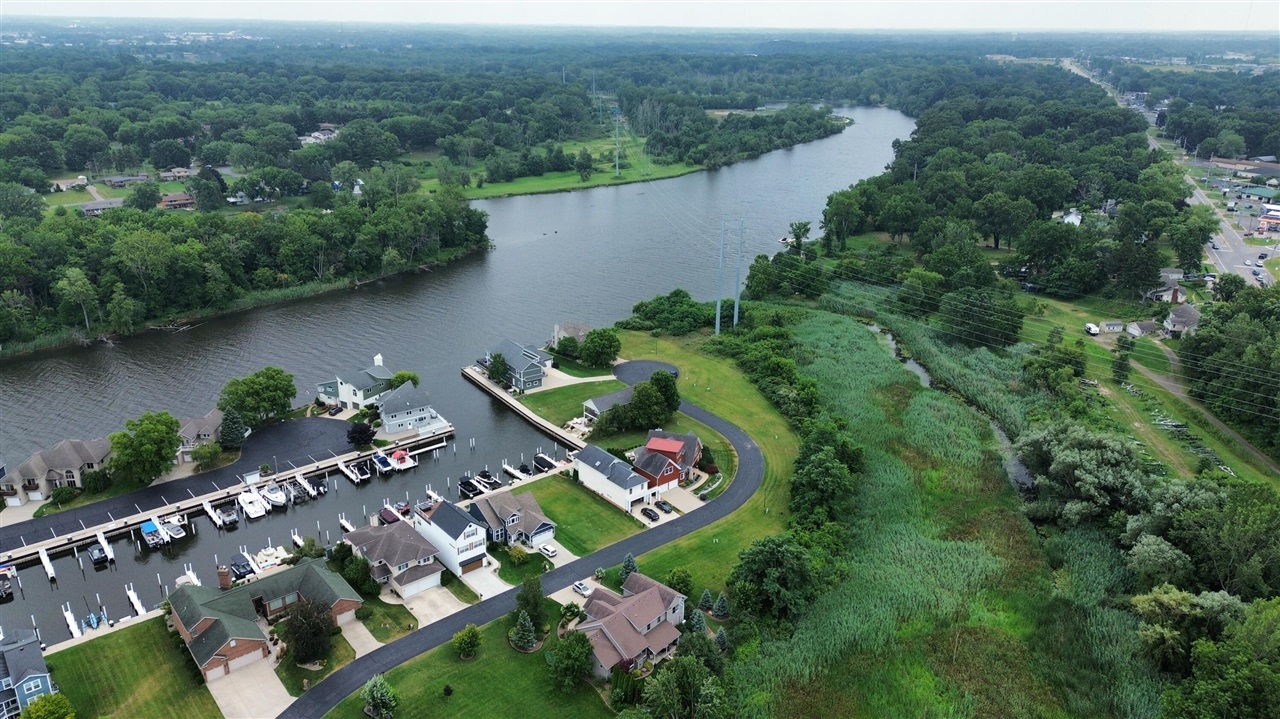main property photo 46