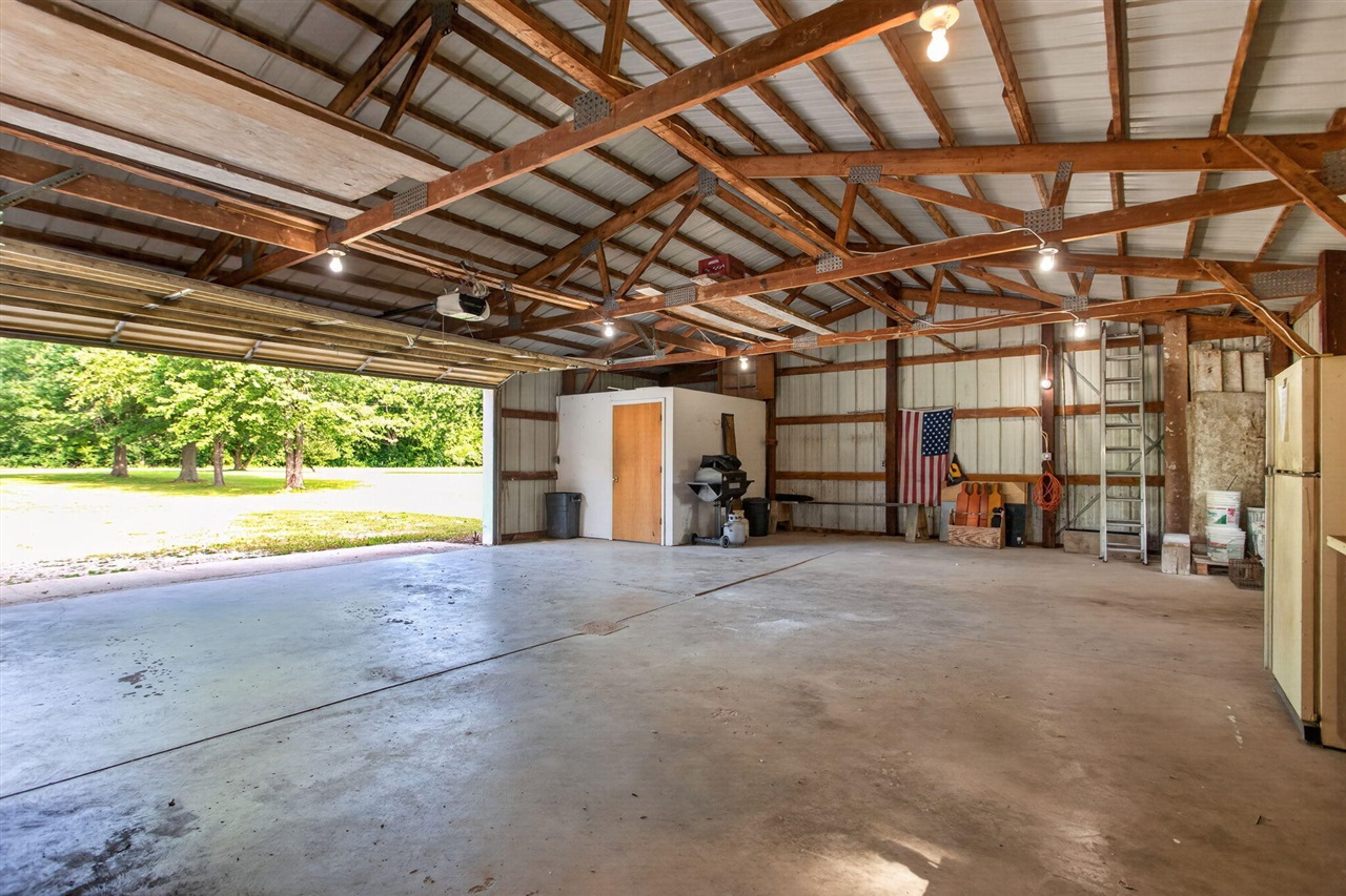 main property photo 51