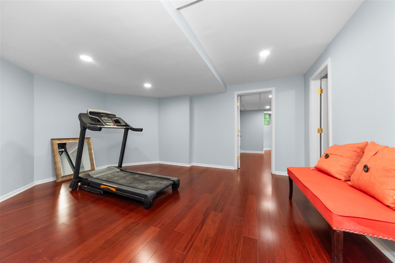 main property photo 78