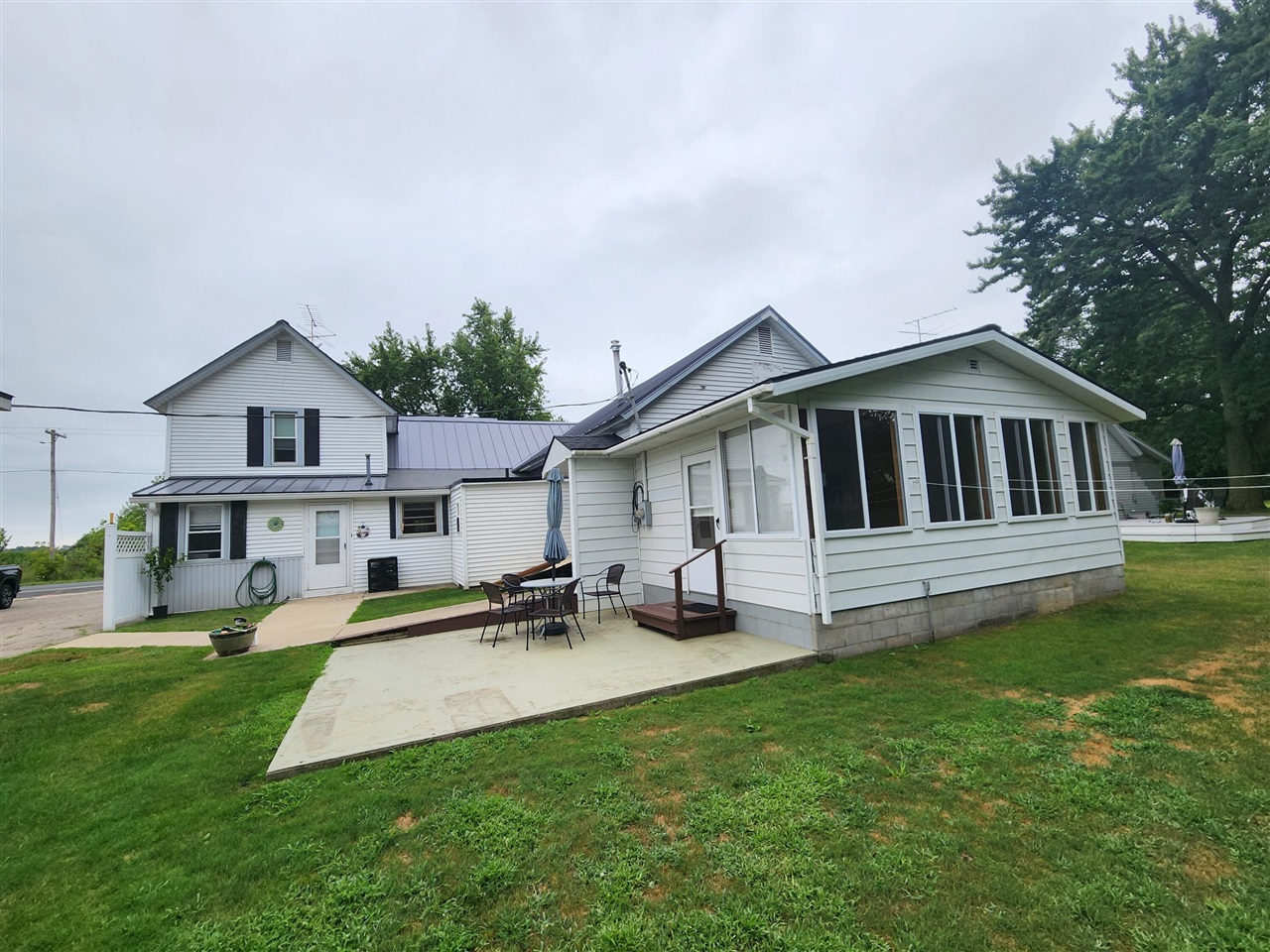 main property photo 34