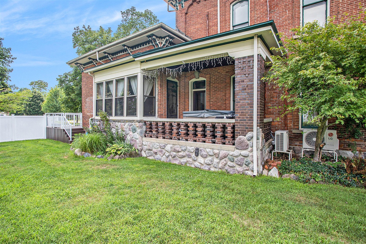 main property photo 27