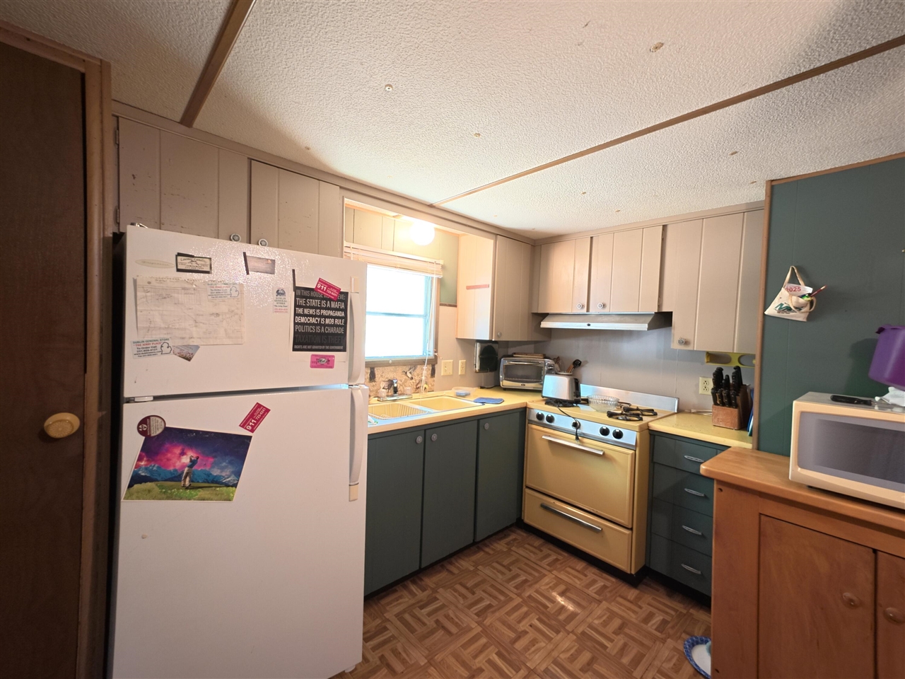main property photo 20