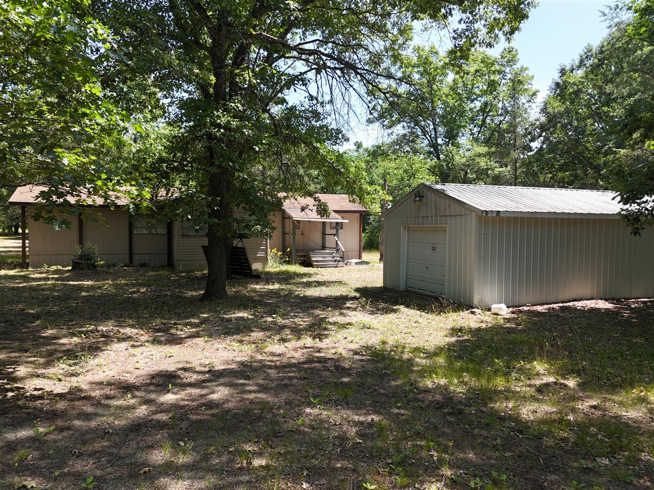 main property photo 30