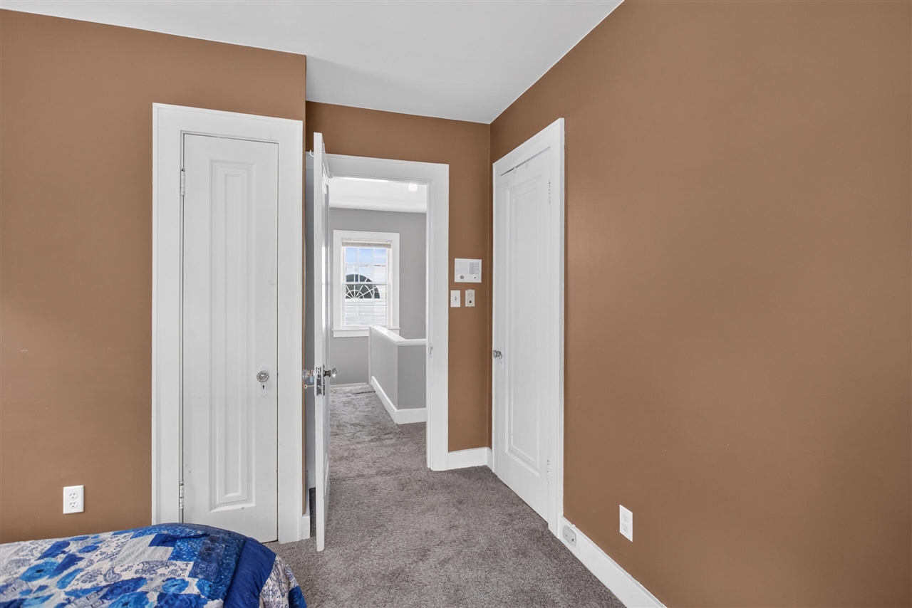 property viewer photo 43