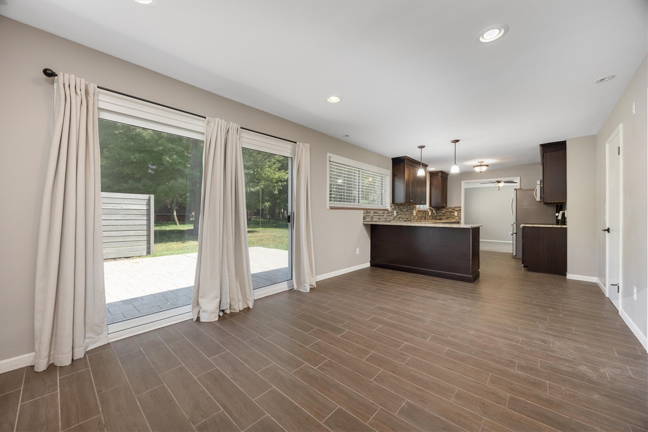 property viewer photo 10