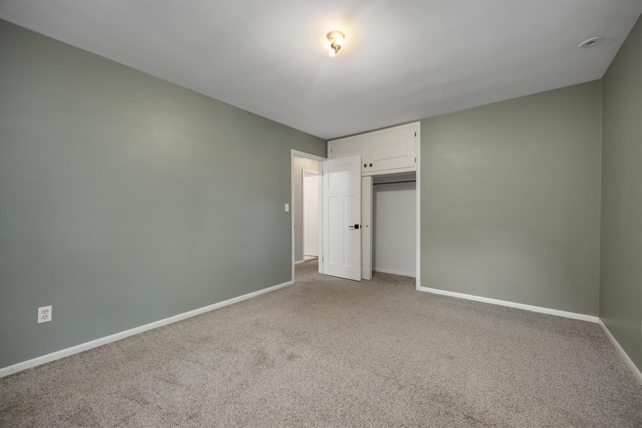 property viewer photo 17