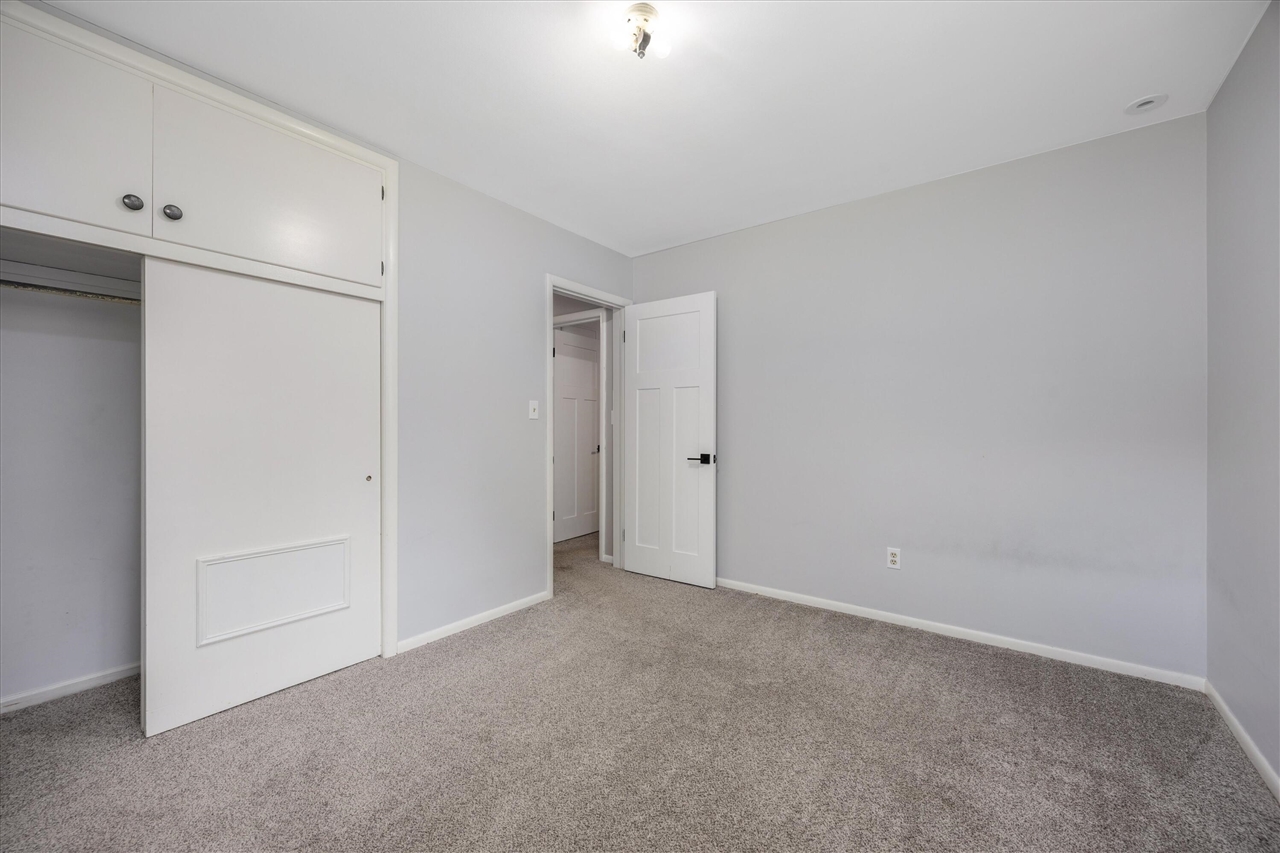 property viewer photo 19