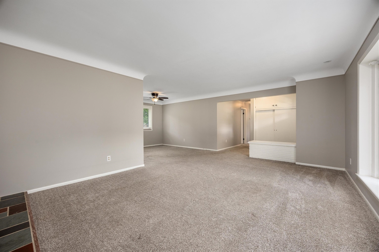 property viewer photo 6