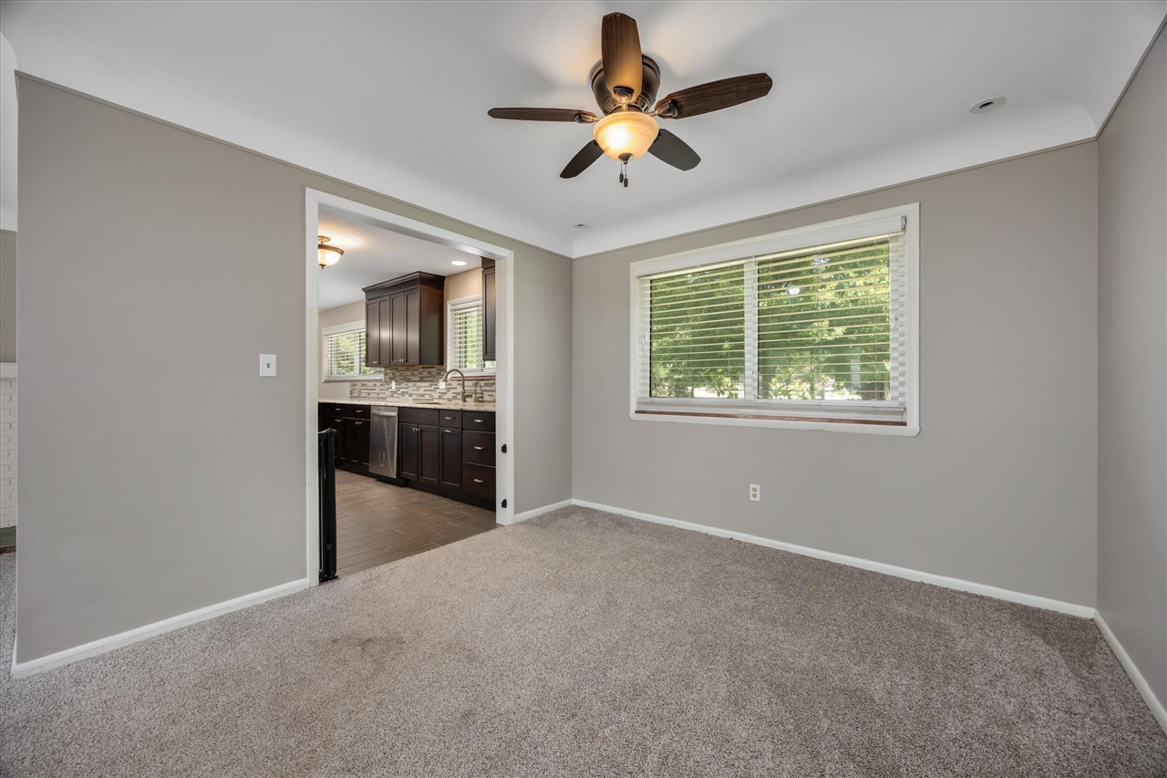property viewer photo 7