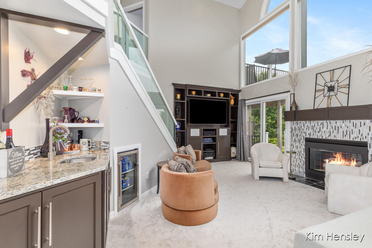 property viewer photo 18