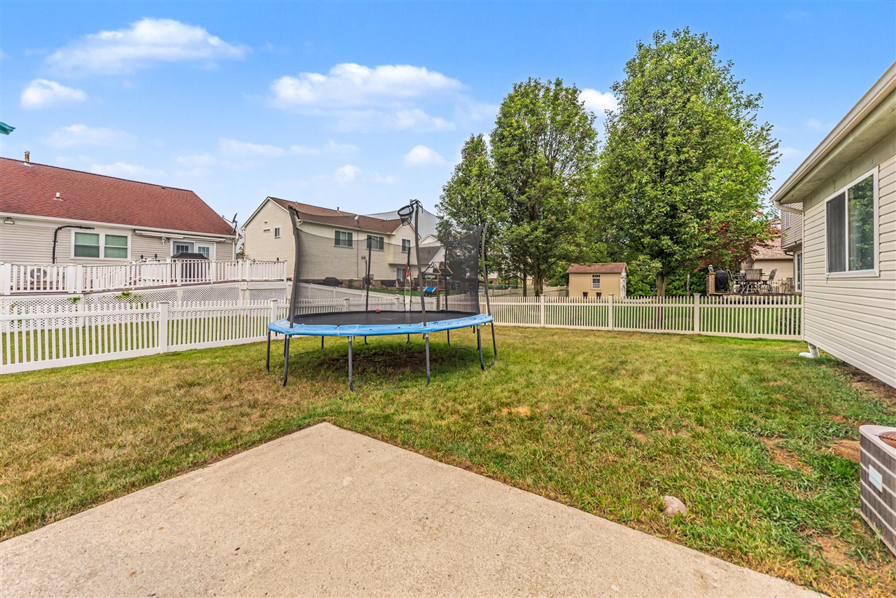 main property photo 31